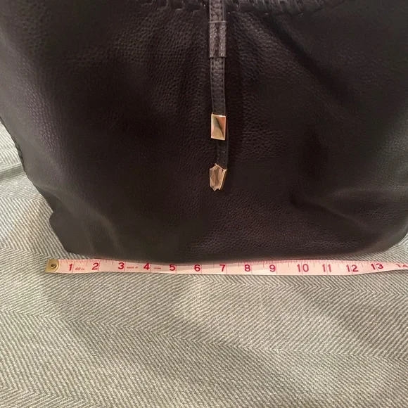 Beautiful NWT Gussaci black shoulder bag - Picture 4 of 9